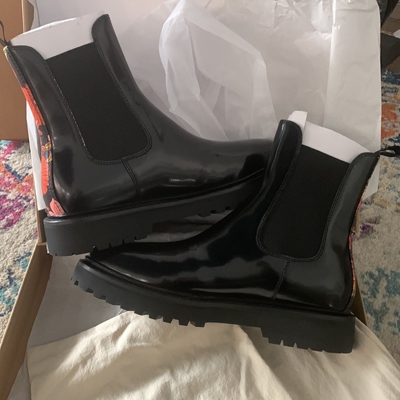 NEW in BOX JOHNNY WAS Black Tate Chelsea Ankle Boot - sz 9.5 / 40 - Picture 8 of 10